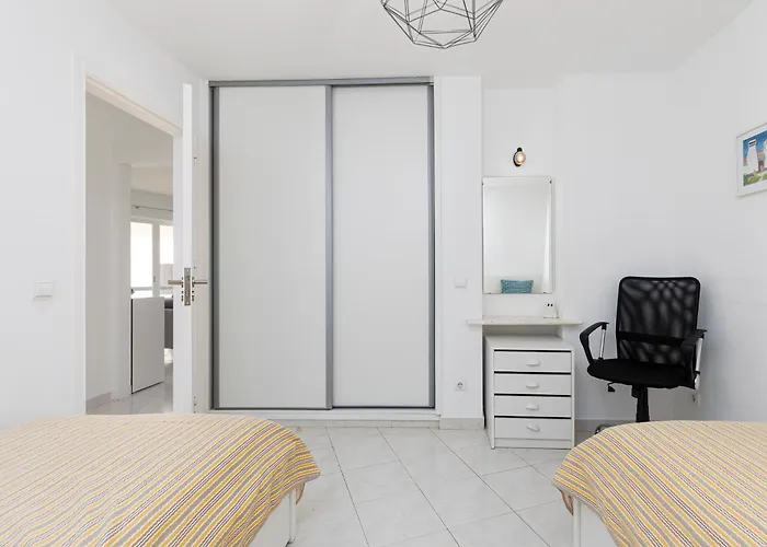 Estrelicia Direct Access Daire *