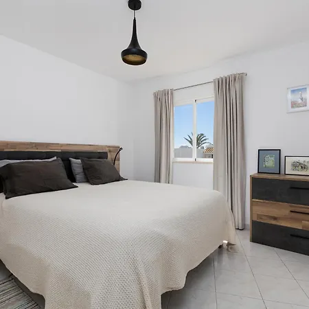 Estrelicia Direct Access * Porches (Algarve)